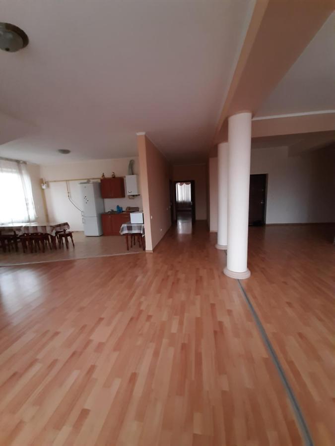 Apartments On Parkaniya 2A Munkács Kültér fotó